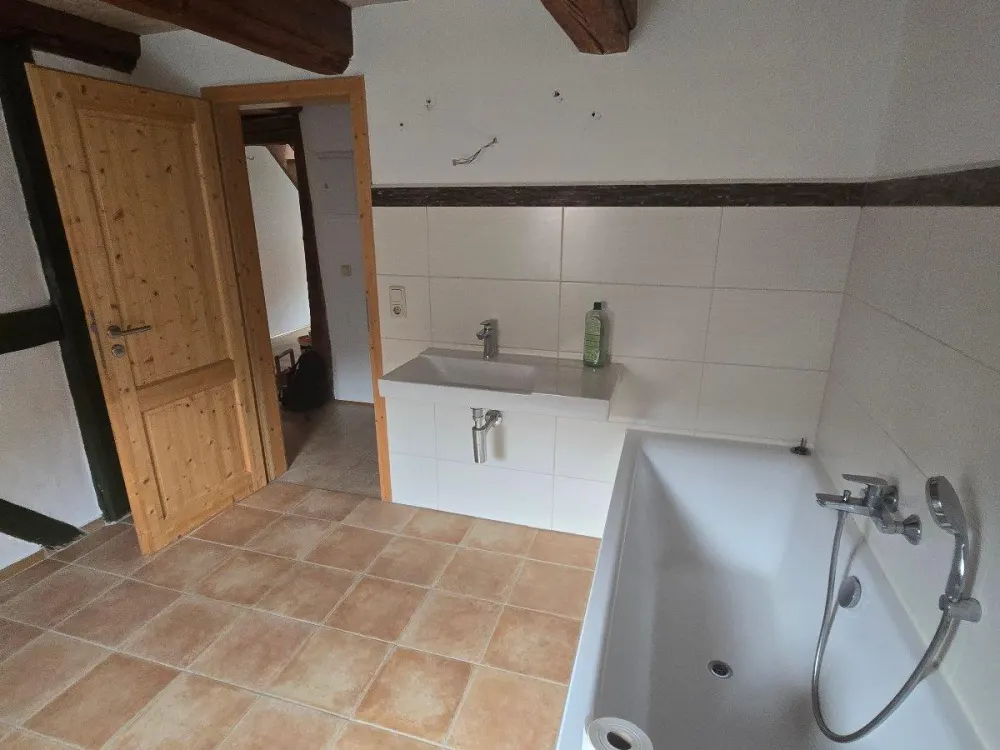 Einzigartig wohnen in Coswig - außergewöhnliche Maisonette mit 2 Balkonen & Garten direkt an der Elbe