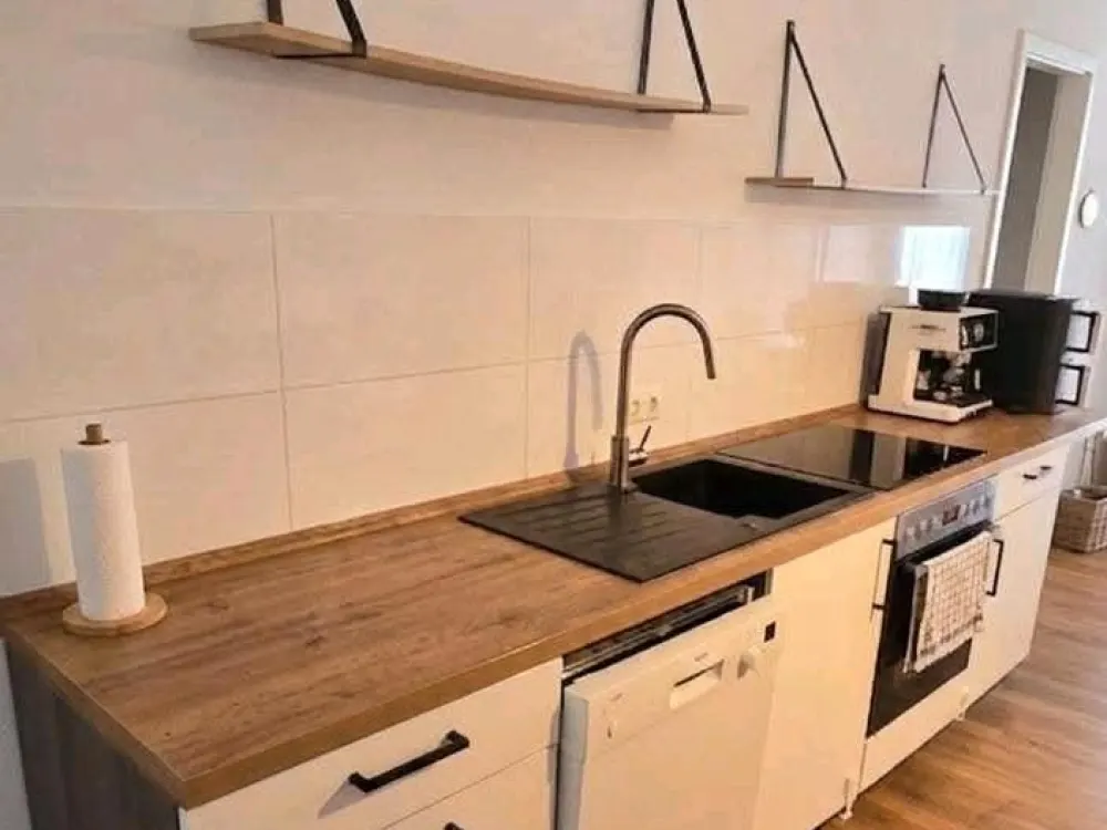 Wunderschöne 2-Zimmer-Wohnung mit Terrasse (Zwischenmiete)