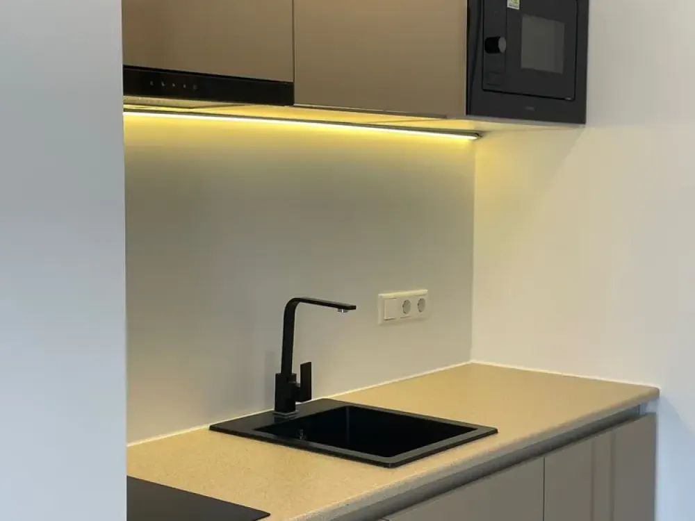 Student Apartment, furnished - Gym, Co-Working and Community rooms
