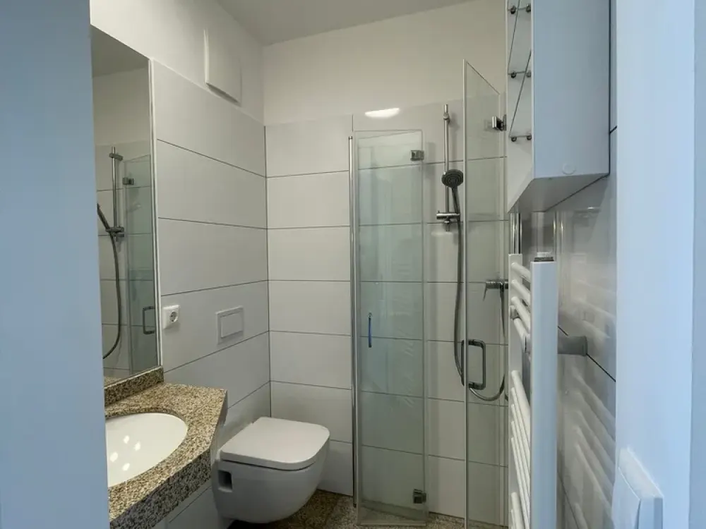 Student Apartment, furnished - Gym, Co-Working and Community rooms