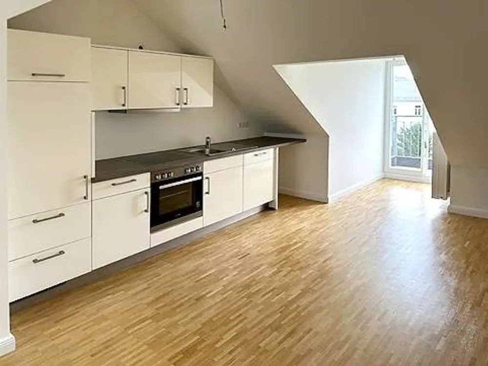 helle + loftartige 4 Zi. DG- Wohnung in Othmarschen