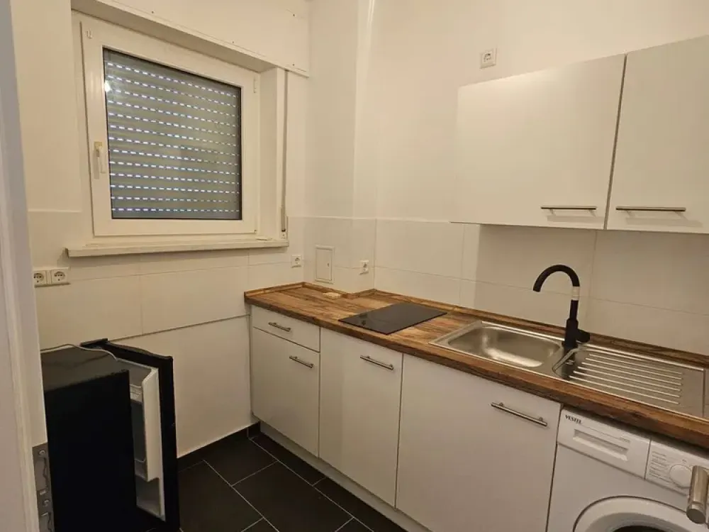Modernisierte 1,5 -Zimmer Wohnung