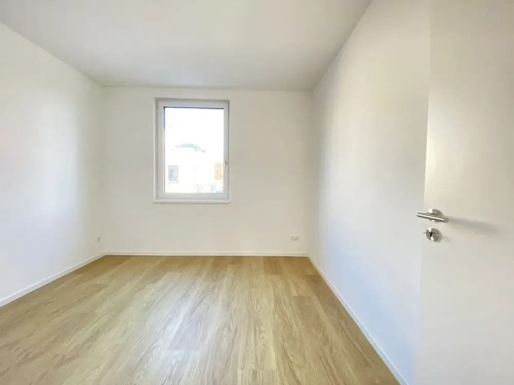 Schöne 4-Zimmer-Wohnung mit Balkon und Aufzug - ab sofort vermietbar