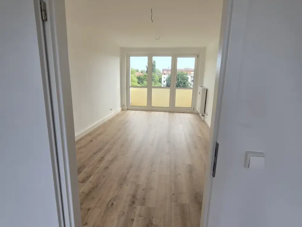 Frisch renovierte 2-Zimmer-Wohnung in Dresden Laubegast