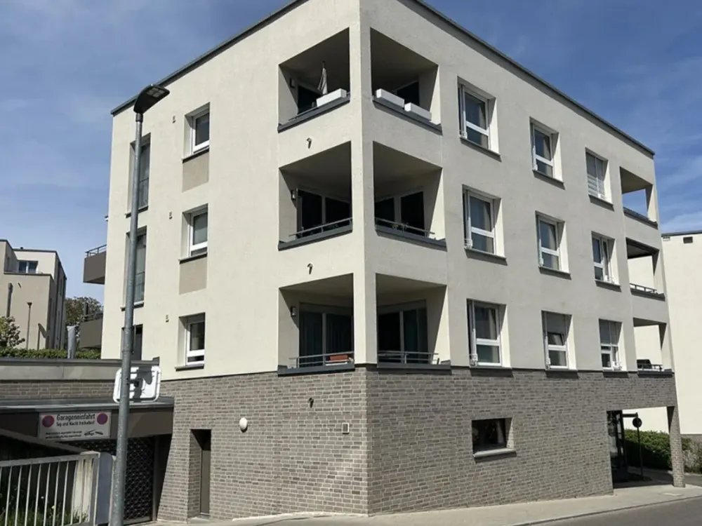 Hochwertige 4-Zimmer-Erdgeschosswohnung mit eigenem Garten & Terrasse, Wohnen auf Zeit