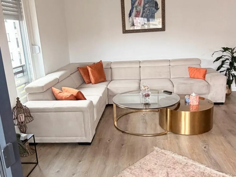 Nachmieter 3 Zimmer Wohnung in Düsseldorf Rath Neubau