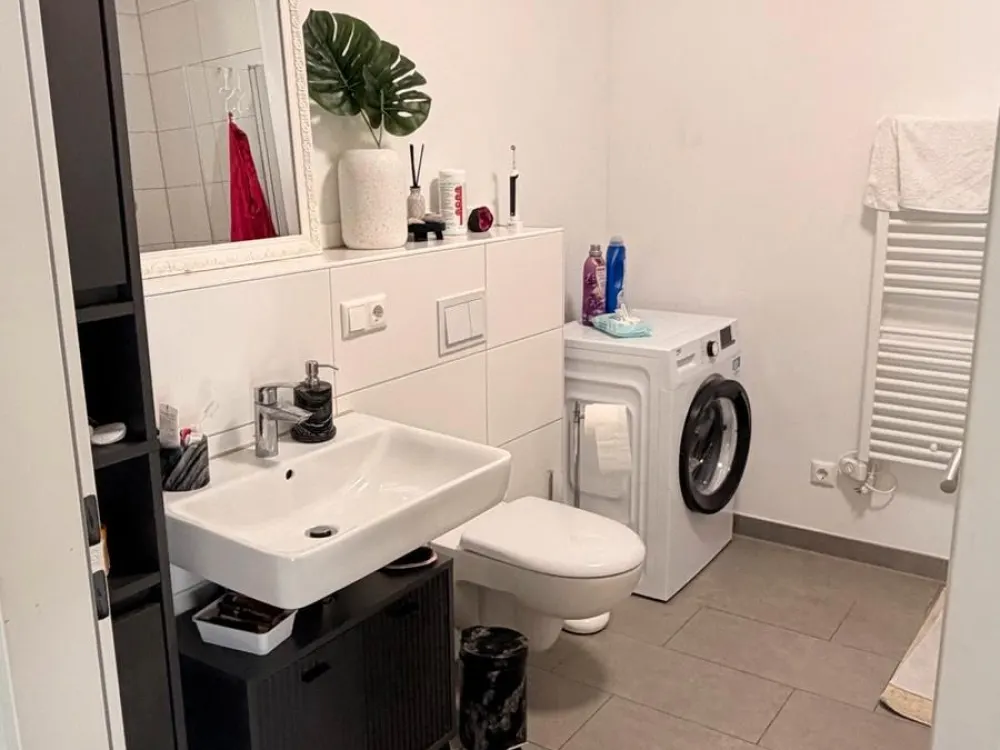 Nachmieter 3 Zimmer Wohnung in Düsseldorf Rath Neubau