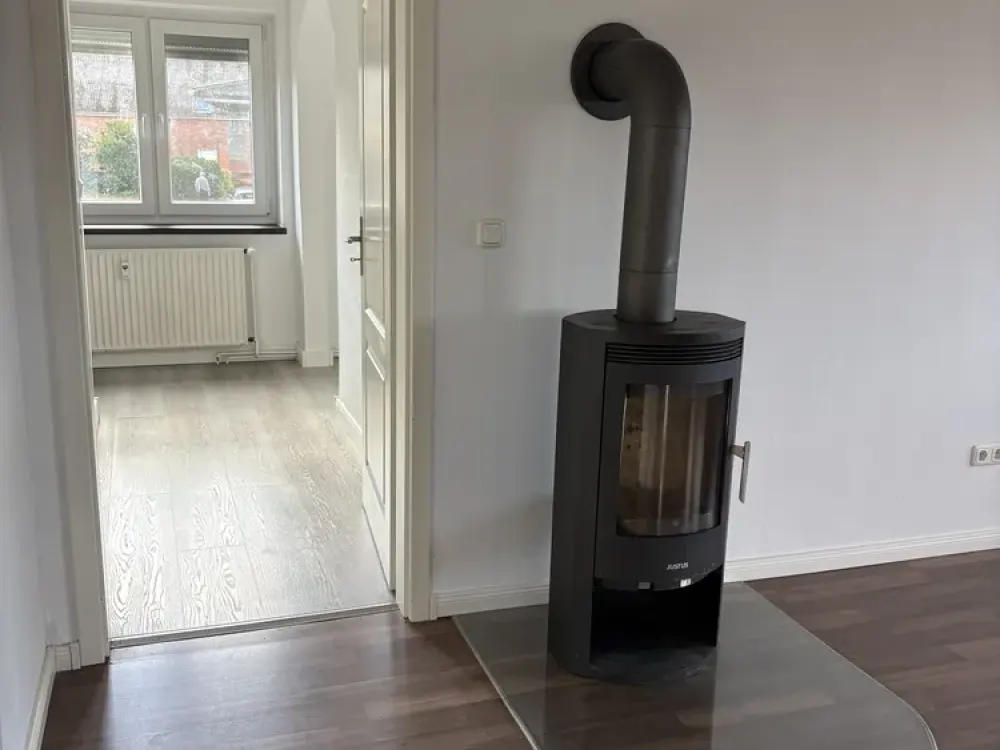 Living with Character: Spacious 5.5-Room Apartment in Seevetal