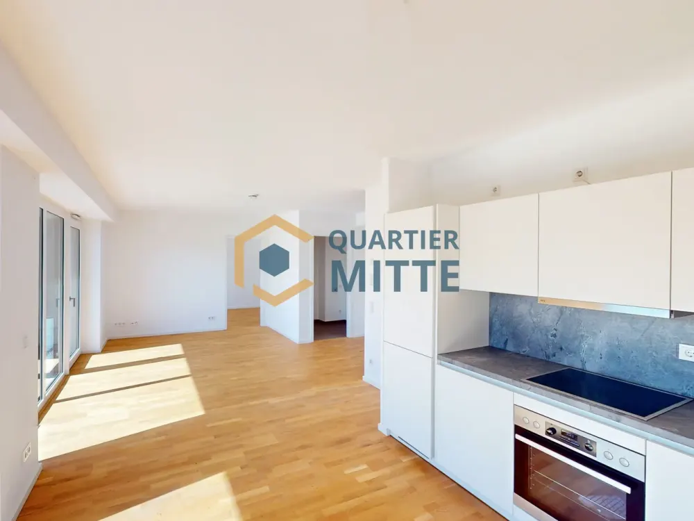 Perfect for Couples: Stylish 2-Room Apartment with Sunny Balcony
