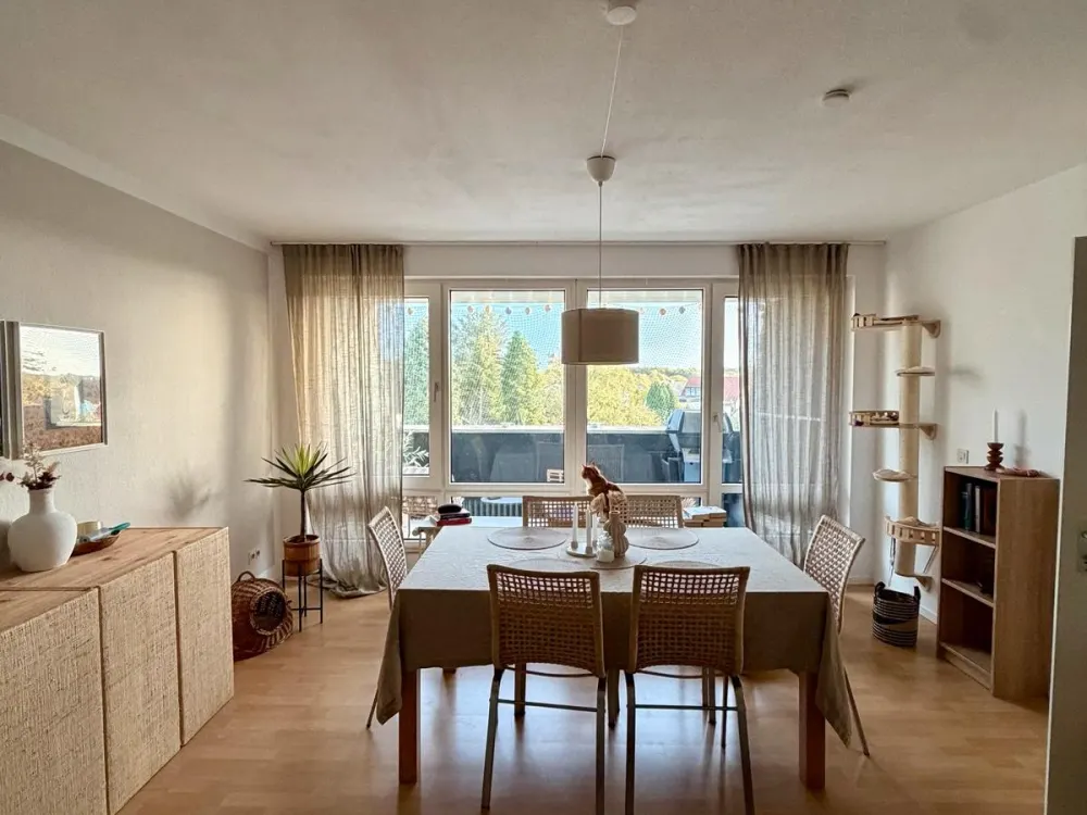 Jan-Mai möbilierte zentrale 3 Zimmer Wohnung mit Balkon