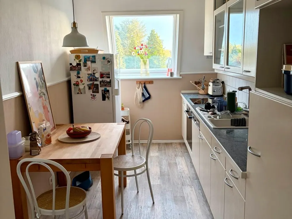 Jan-Mai möbilierte zentrale 3 Zimmer Wohnung mit Balkon