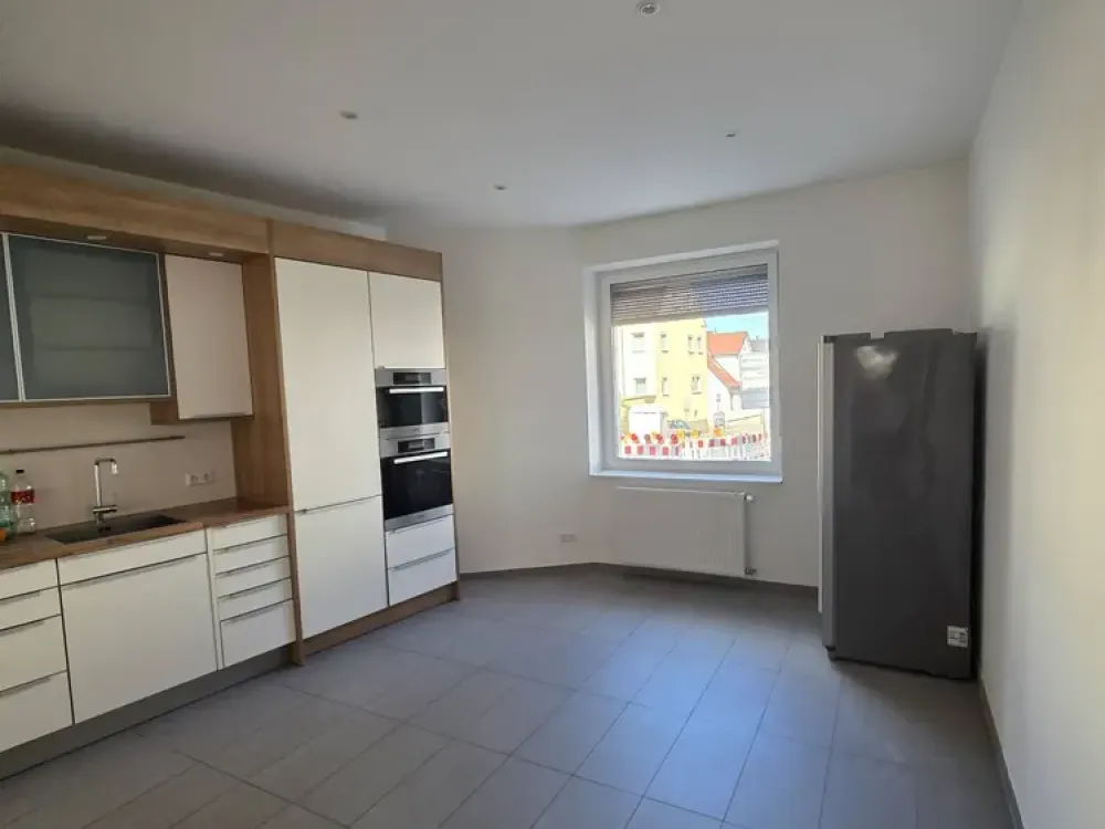 große 4,5 - Zimmer Wohnung* Renoviert * Zuffenhausen