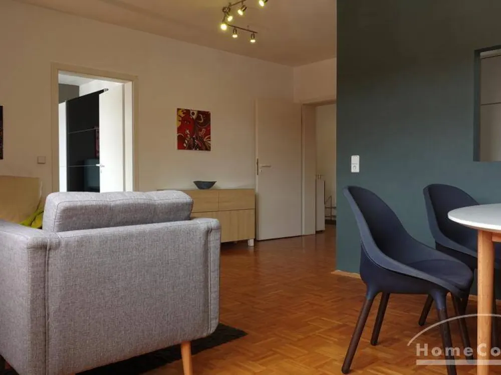 27987 HomeCompany Möbliert/Furnished Dachgeschoss-Wohnung in Leipzig-Schleußig max. 2 Personen