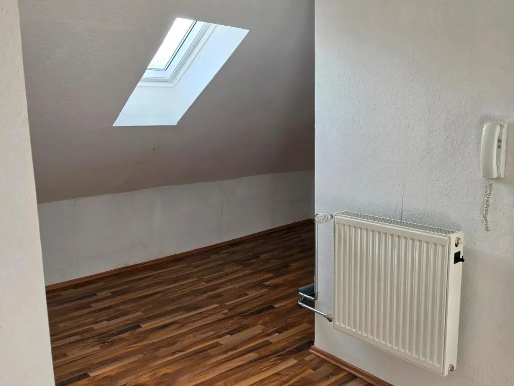 Helle 2 Zimmer-Dachgeschosswohnung in Kahl am Main