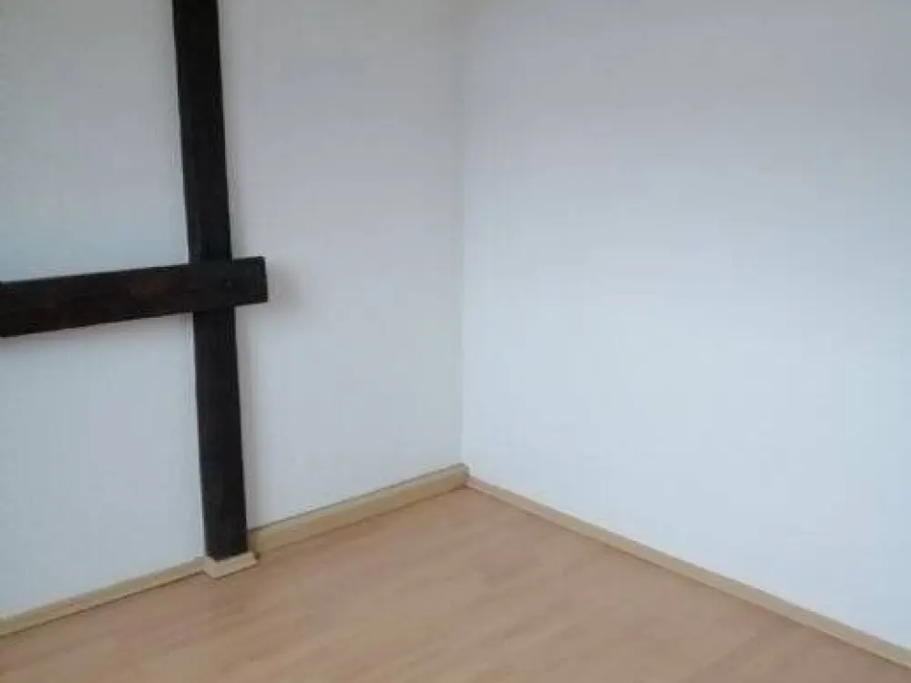 1-Raum Wohnung im DG