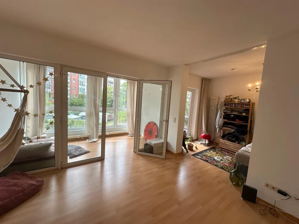 Helle 2-Zimmer-Wohnung mit Balkon in Berlin-Weißensee