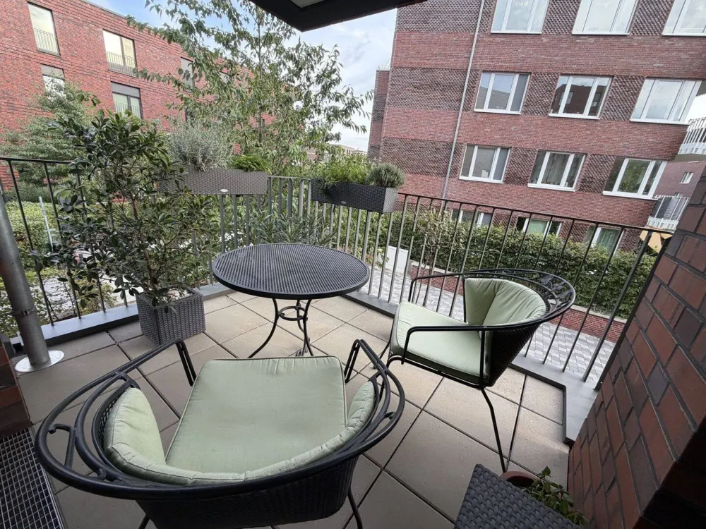 Your New REAL ESTATE QUARTER: Like-New 3-Room Apartment with Underground Parking in Wasserstadt Limmer