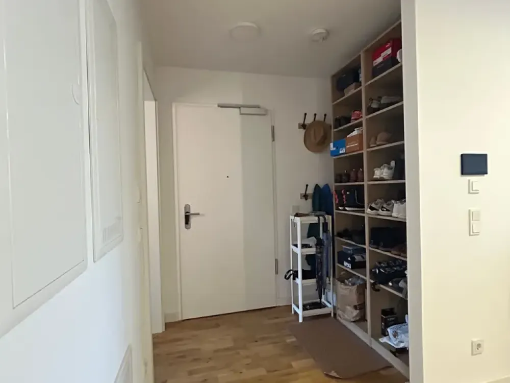 Moderne 4-Zimmer-Wohnung in München mit Balkon und Tiefgarage