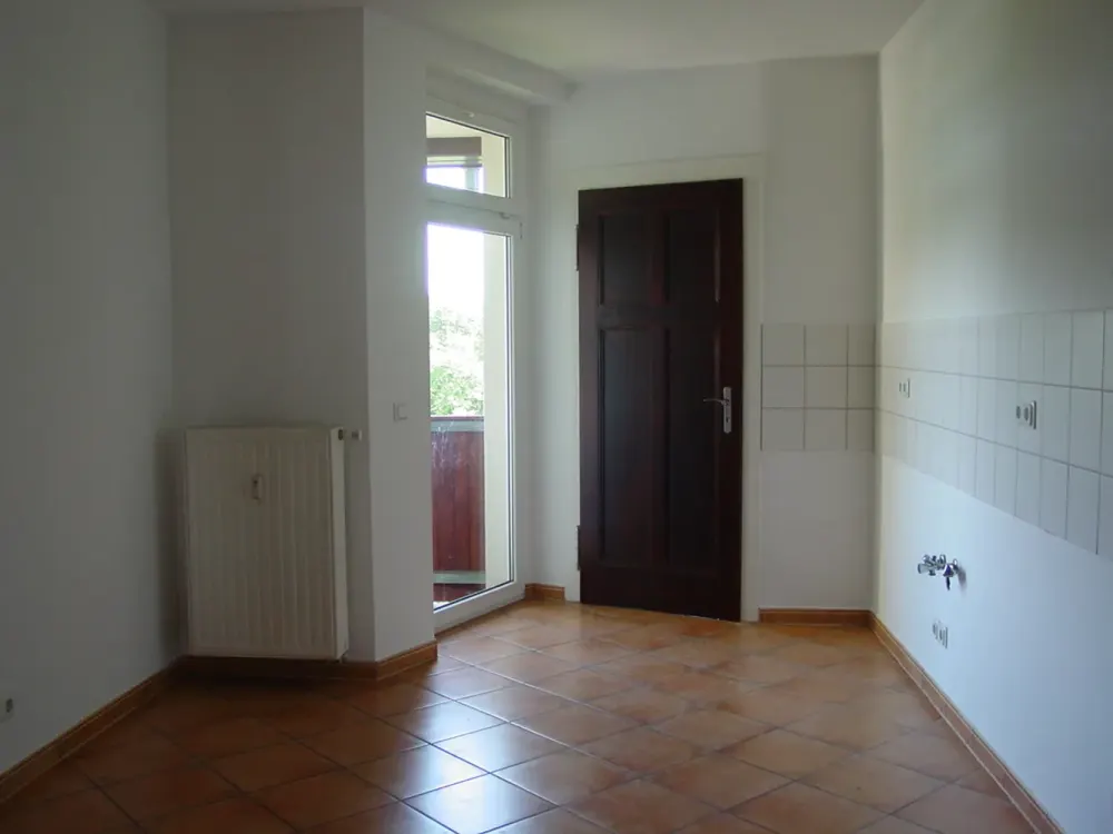 +++3-Raum-Wohnung Hochparterre mit 2 Bädern und Balkon+++