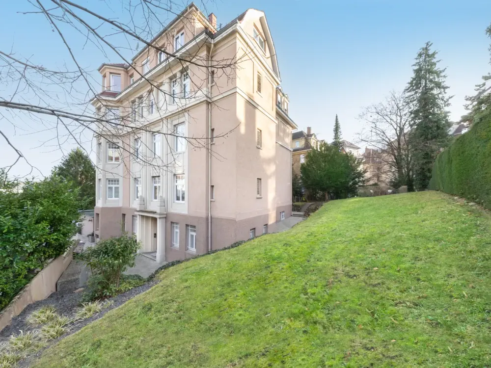 Erdgeschossetagenwohnung mit Stil und Können renoviert