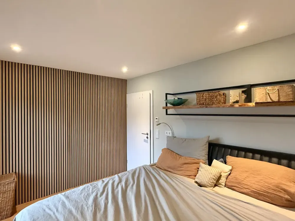 Besondere 2,5-Zimmer-Wohnung mit Designbad, Smart-Home & hochwertiger Einbauküche in Köngen