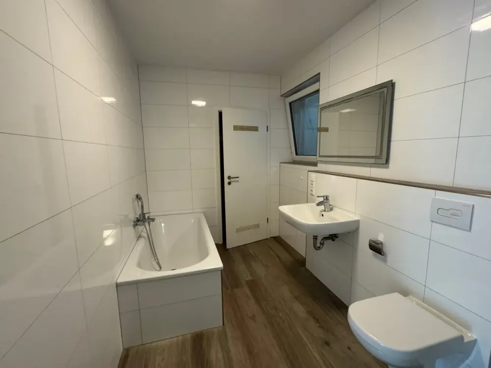 Schöne 2-Zimmer-Wohnung mit sonniger Terrasse