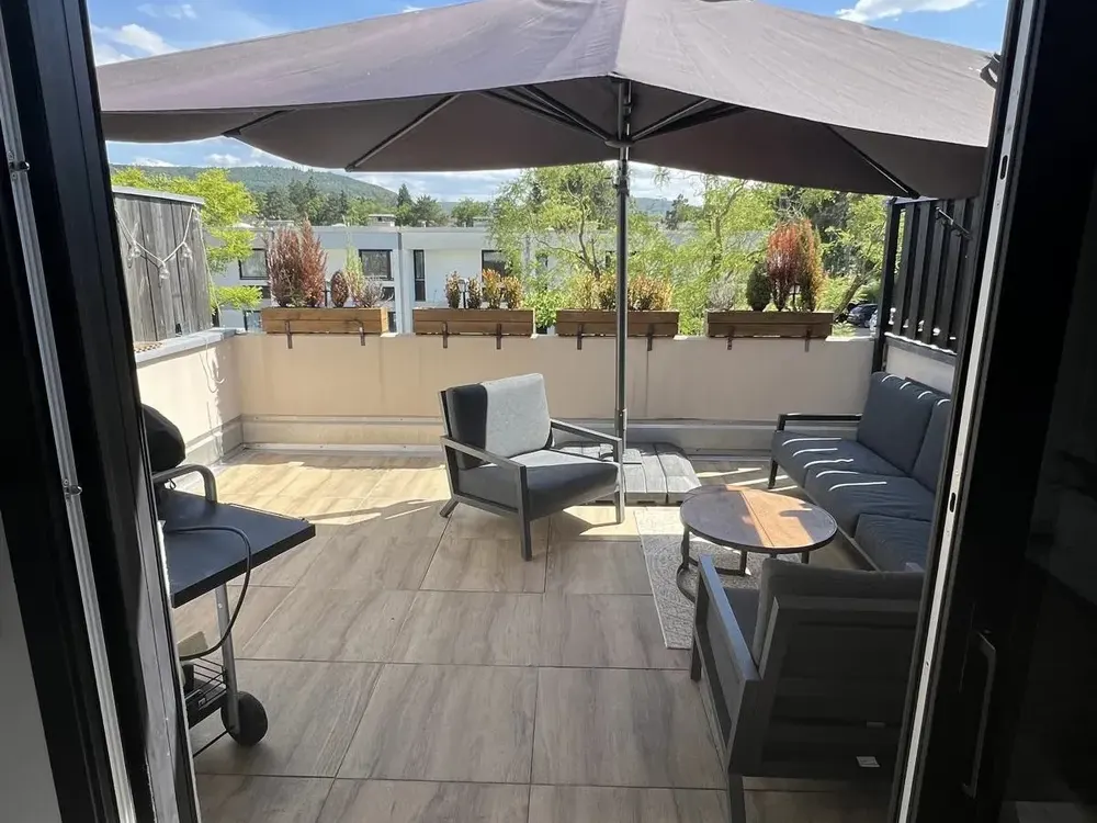 Stilvolle 2-Zimmer-Terrassenwohnung mit gehobener Innenausstattung mit Balkon und EBK in Karlsruhe