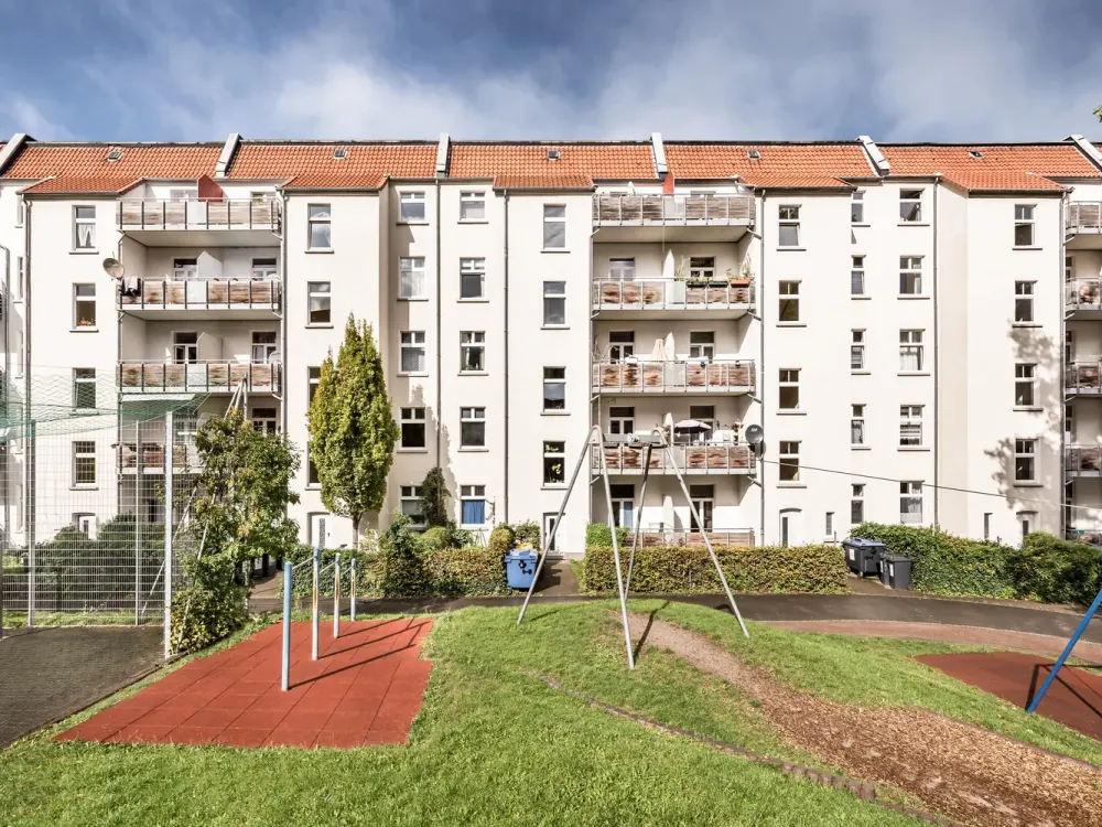** Gemütliche Altbauwohnung mit Echtholz-Dielenboden - Zentrale Lage **
