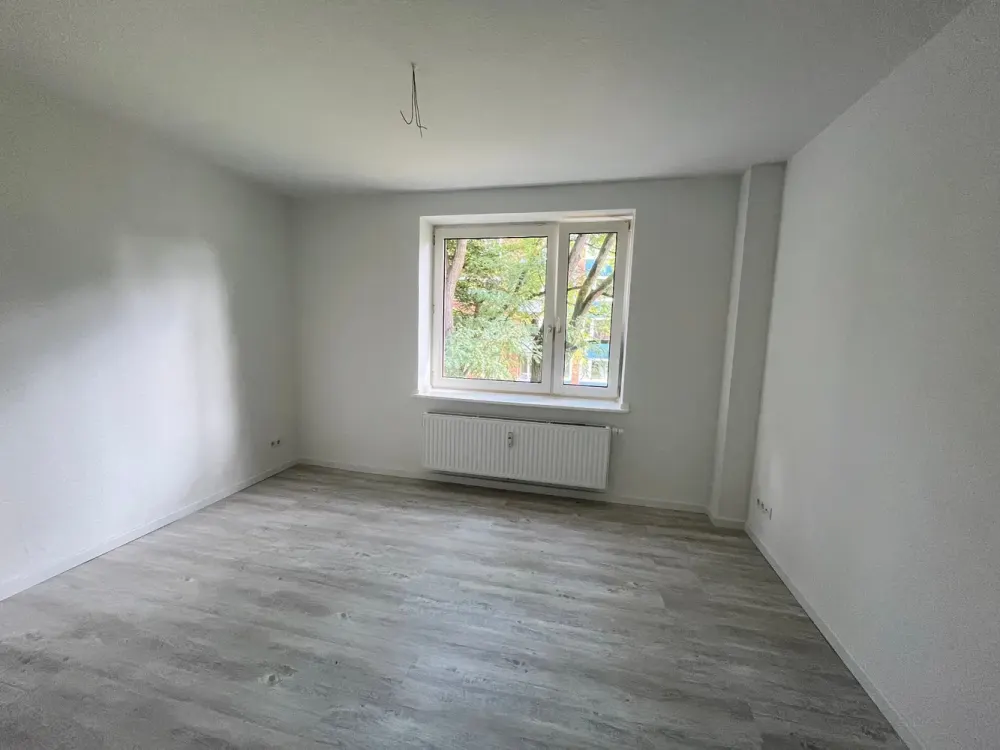 Komplett sanierte 2-Zimmer-Wohnung mit Balkon