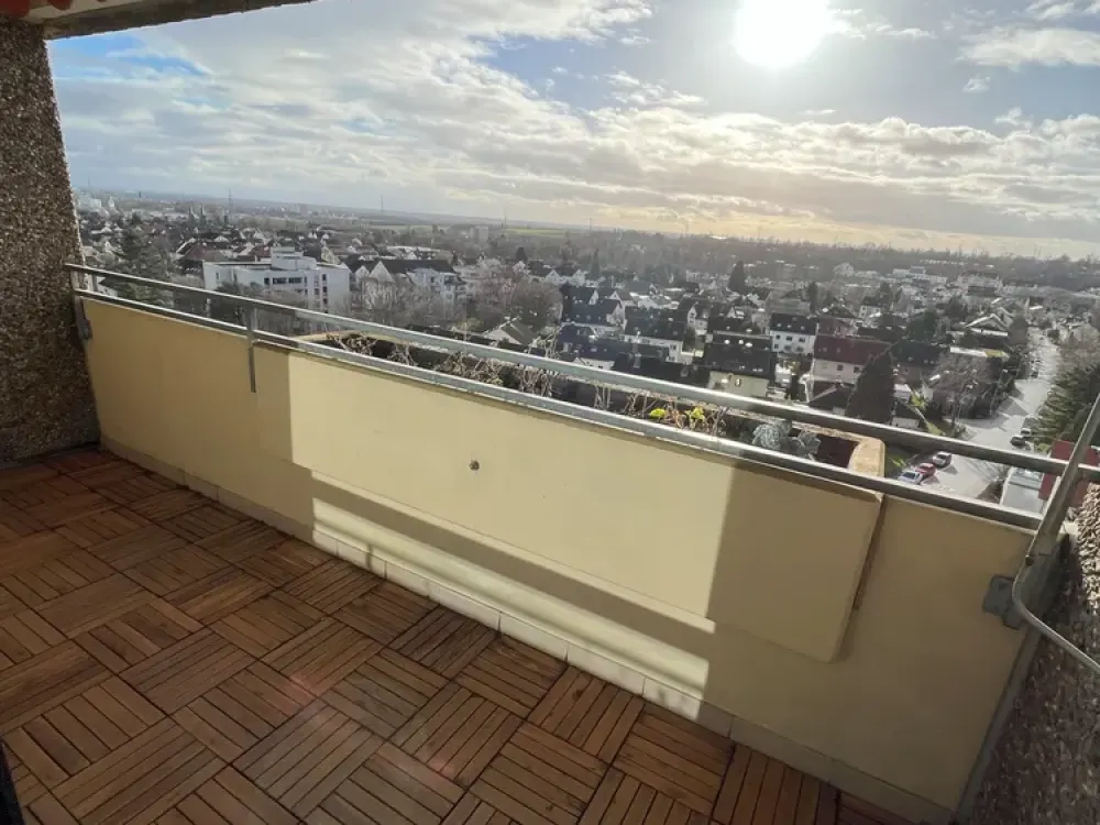 1 Zimmer, Küche, Bad, Balkon, TG-Platz frei ab 01.10.2026