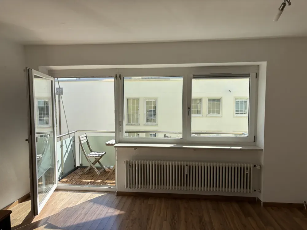 Schönes Appartement mit separater Küche in bester Neuhauser Lage mit Südbalkon