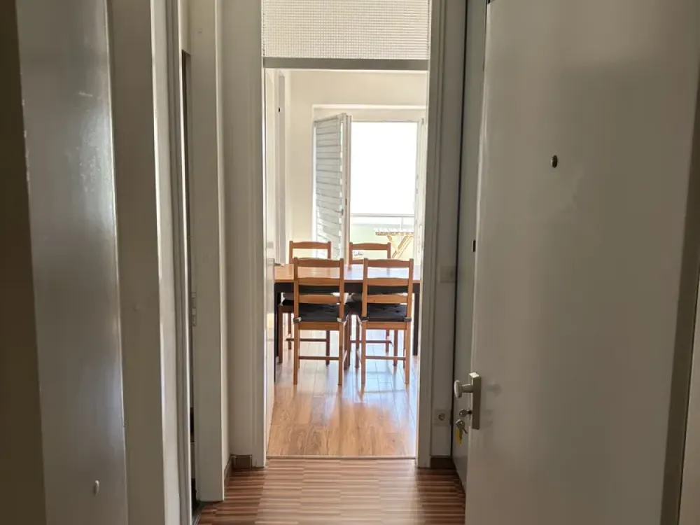 Schönes Appartement mit separater Küche in bester Neuhauser Lage mit Südbalkon