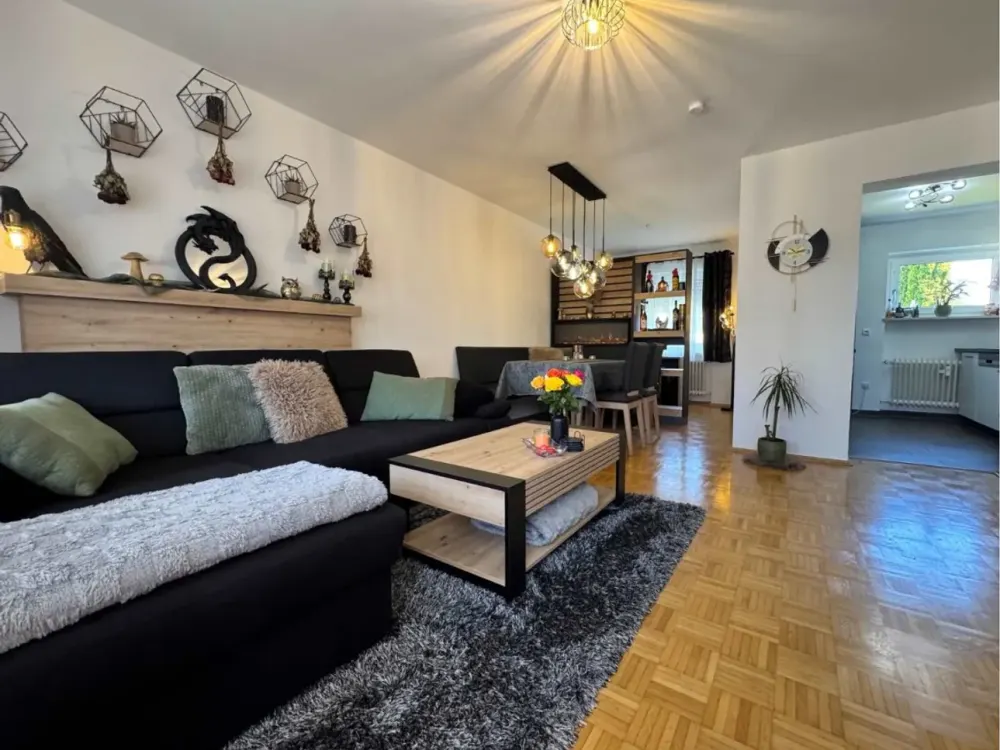 Ruhige Lage - schöne 2 Zi.-Wohnung mit Süd-Balkon