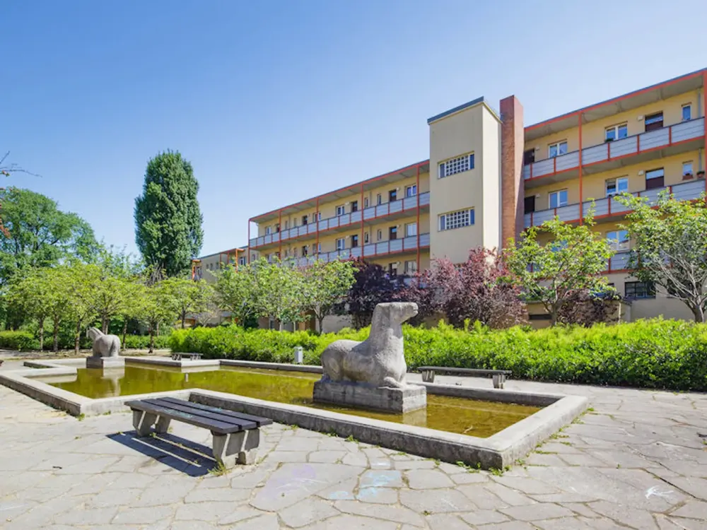 Gepflegte Wohnung unterm Dach mit Balkon in Alt-Hohenschönhausen ab sofort neu zu vermieten