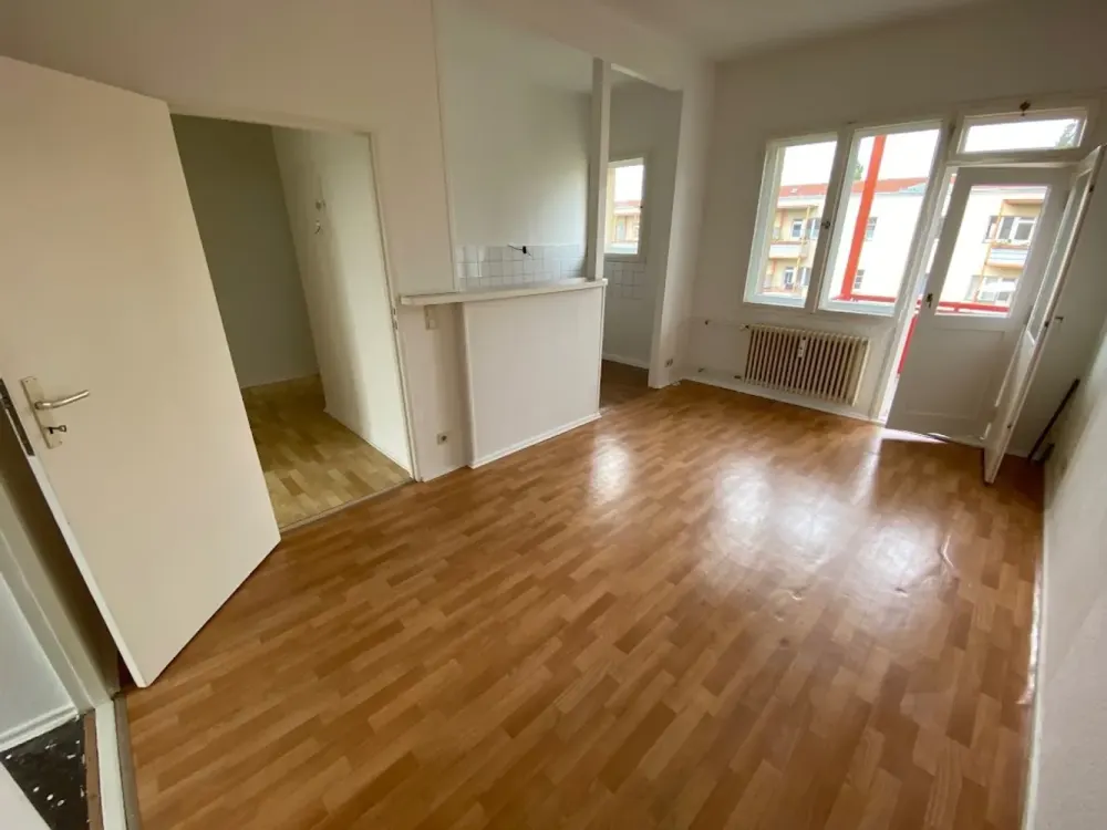 Gepflegte Wohnung unterm Dach mit Balkon in Alt-Hohenschönhausen ab sofort neu zu vermieten