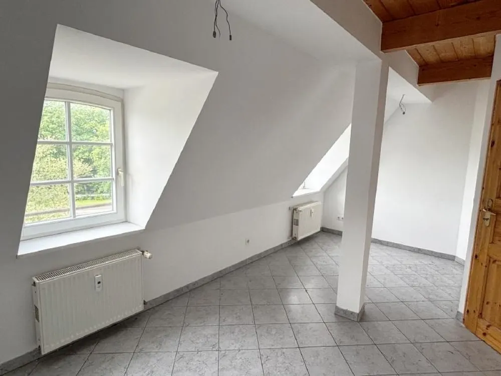 Wohnküche, Parkett & Wanne: 2-Zi.-Maisonetten-Wohnung // sofort frei