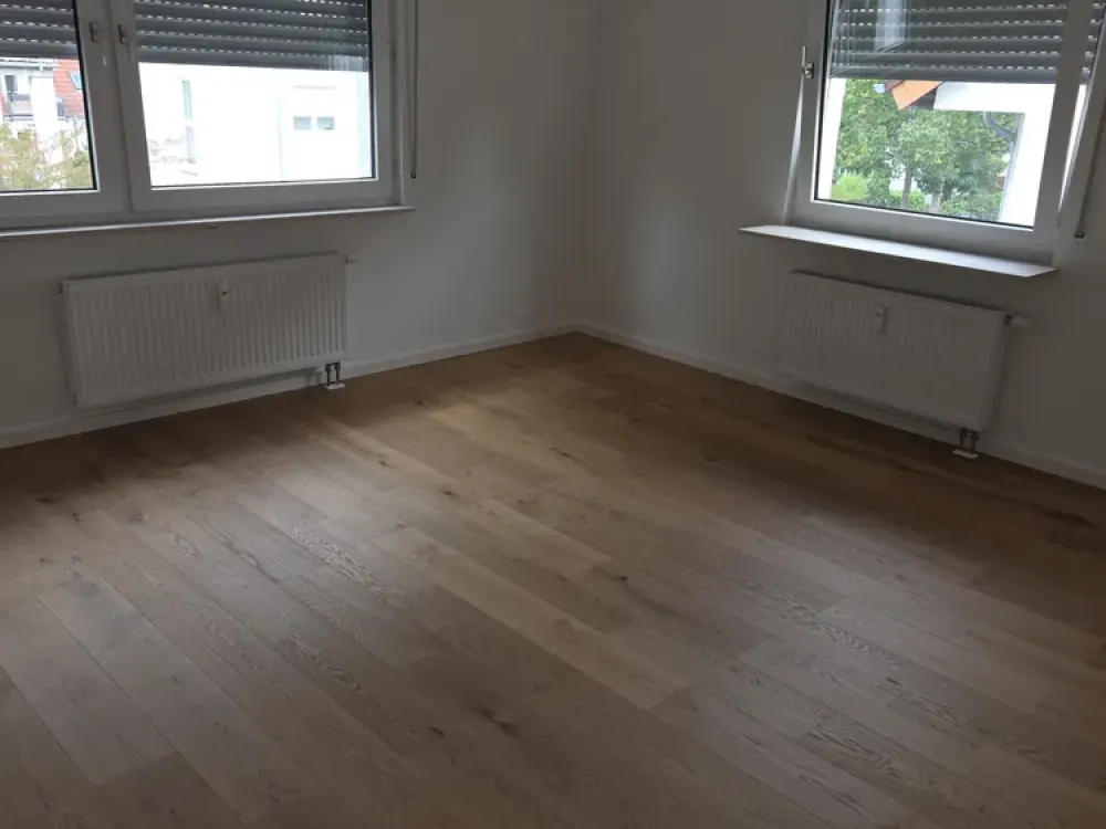 Herrliche, helle, kernsanierte 3 Zimmerwohnung