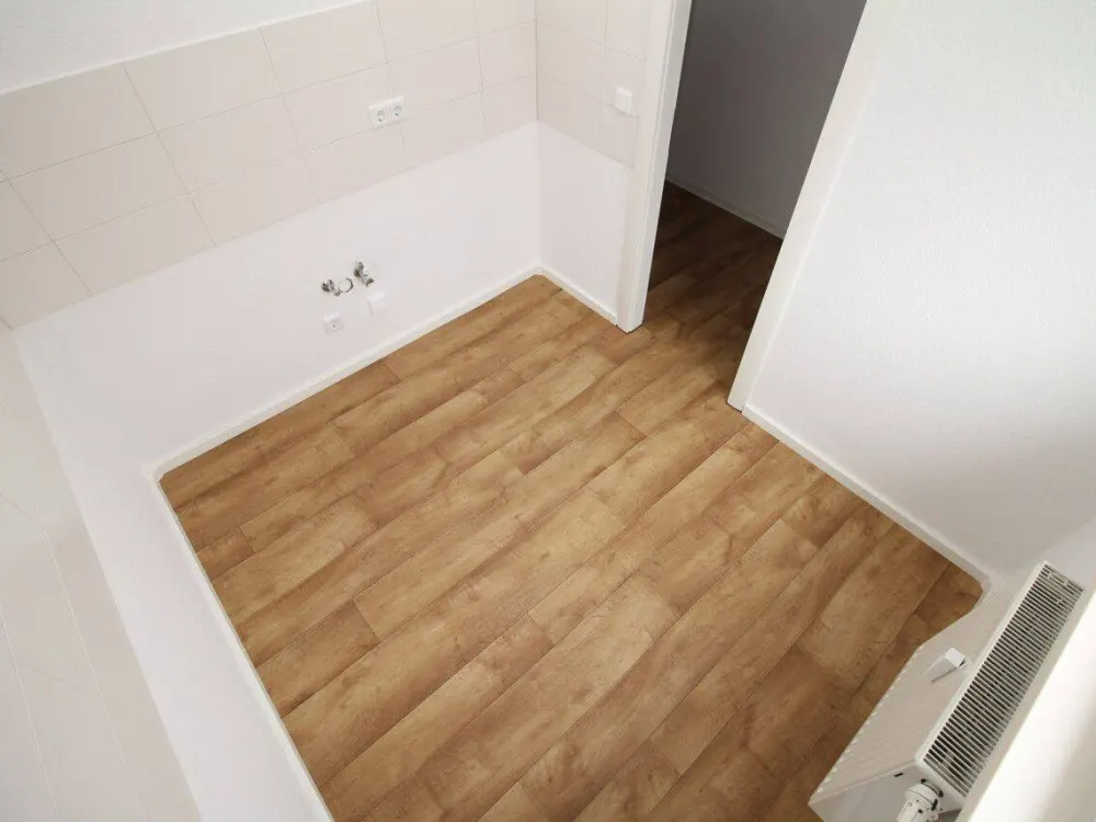 Erstbezug mit Balkon und bodengleicher Dusche