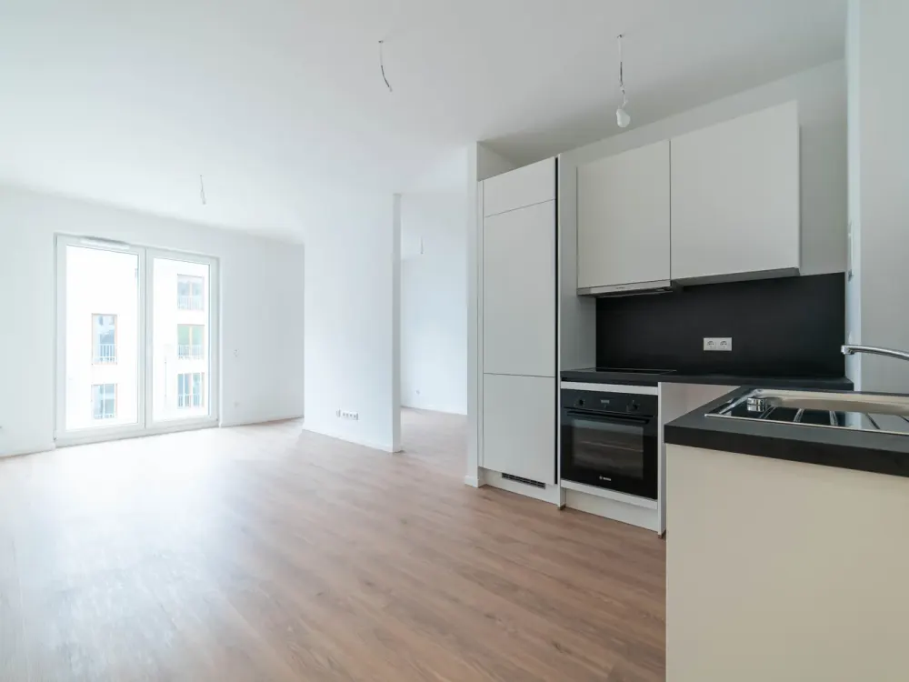 Modern Manhattan-Style Studio with Balcony Apt 227
