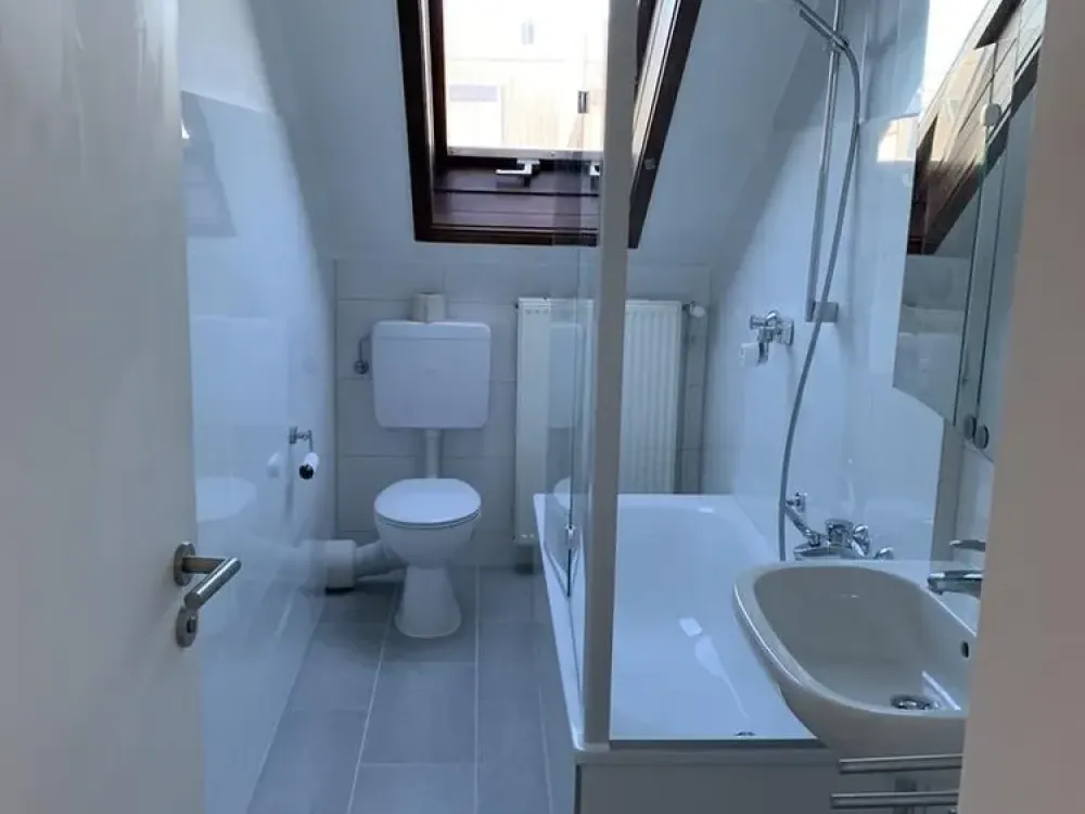 Großzügige 1-Zimmerwohnung mit Dachterrasse in ruhiger Lage in Bonlanden