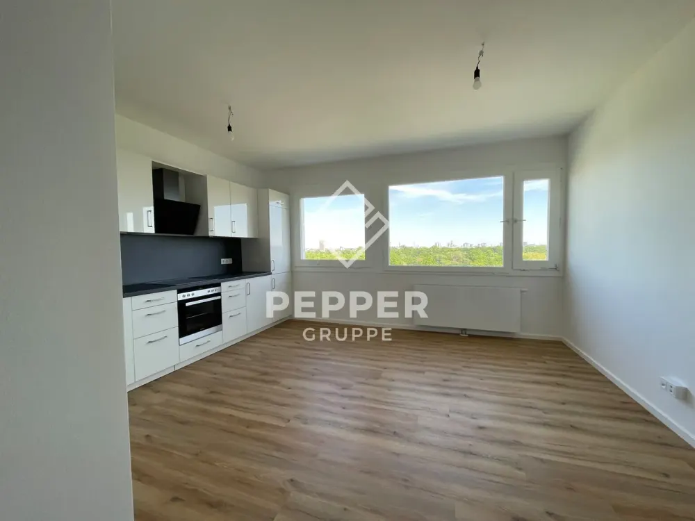 Helle und großzügige 3 1/4-Zimmer-Wohnung mit Balkon über 4 Etagen direkt am Berliner Zoo