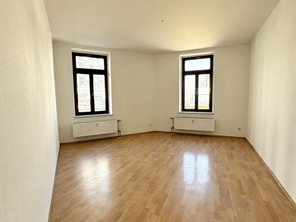 Helle 1-Raum-Wohnung mit separater Küche in zentraler Lage