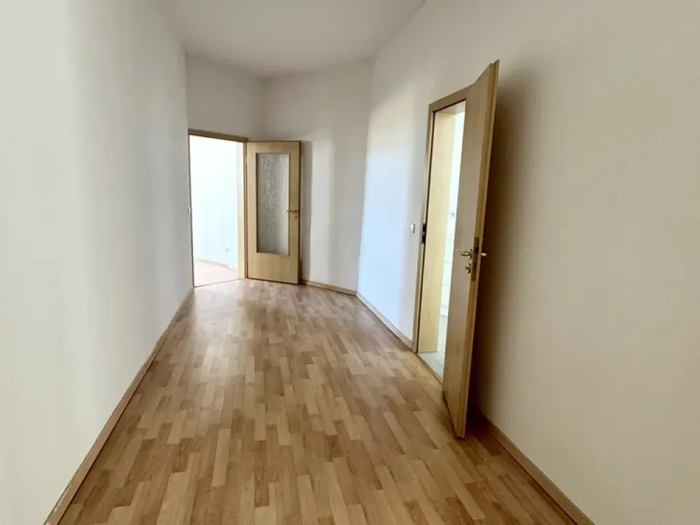 Helle 1-Raum-Wohnung mit separater Küche in zentraler Lage