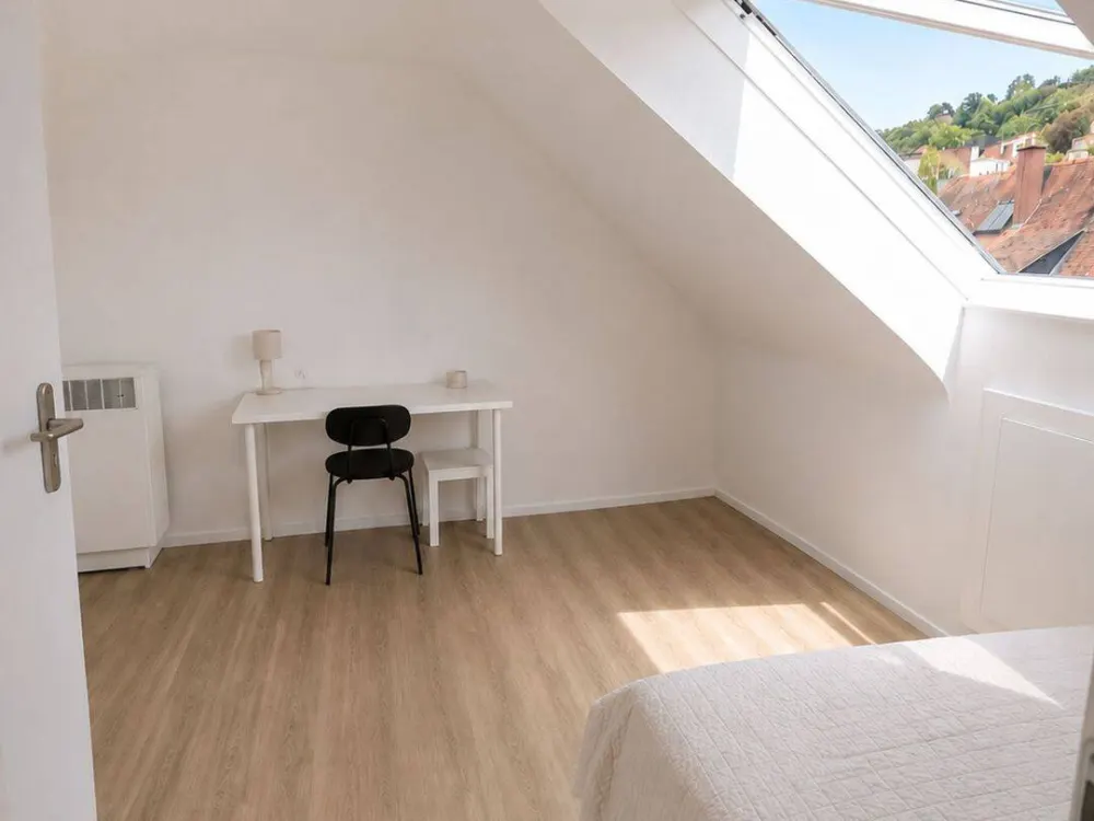 Wunderschönes Shared Apartment Mitten in Stuttgart