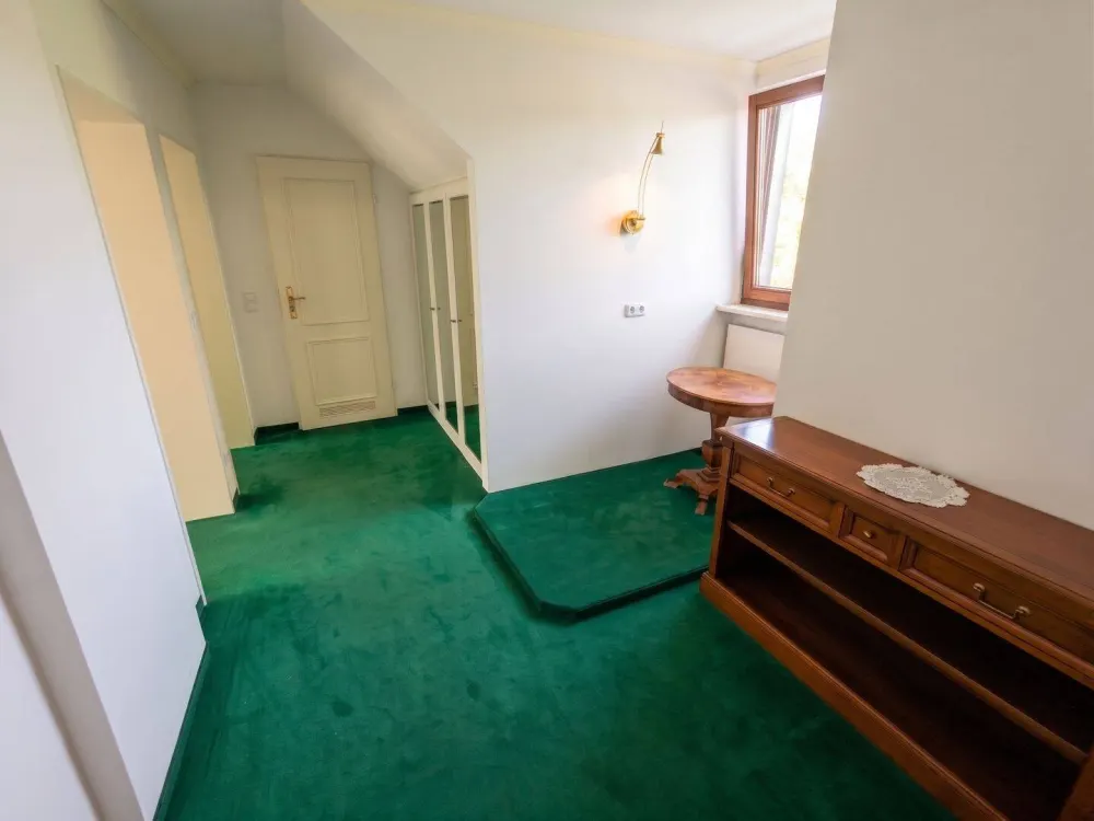 Top Wohnung in bester Lage am Rotkreuzplatz