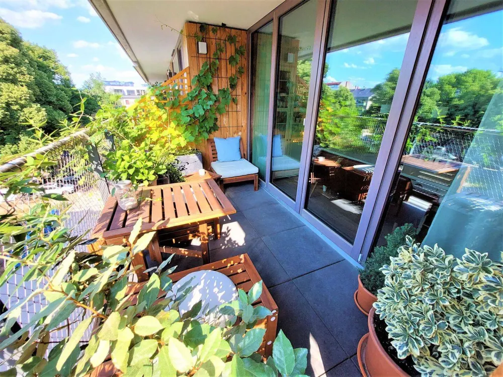 IMMERGRÜN - Exklusive 4-Zimmer-Wohnung mit großzügiger umlaufender Terrasse