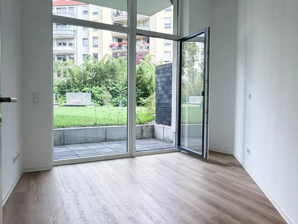 Helle 4-Raum-Wohnung mit Terrasse im Zentrum-West