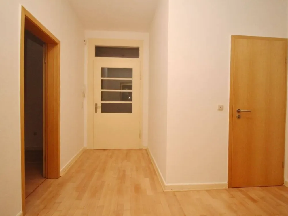 Centrally Located 3-Room Apartment, Also Suitable for Shared Living