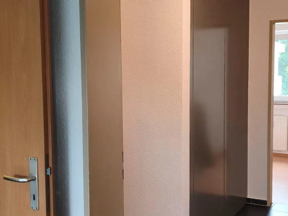 3,5 Zimmer Wohnung mit Balkon und Tiefgaragenstellplatz 800€