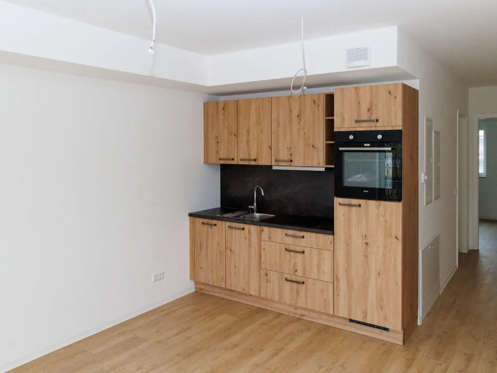 Moderne 2-Zimmer-Wohnung mit Balkon und Stellplatz, Bezugsfrei a